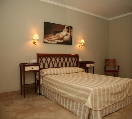 Hotel Torre del Oro cama sencilla